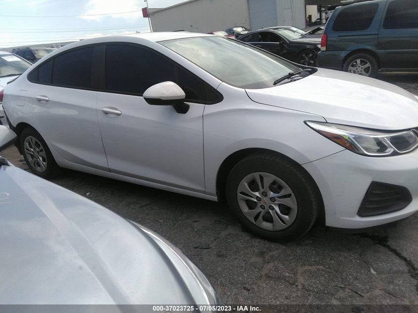 VIN 1G1BC5SM7K7150719 2019 CHEVROLET CRUZE LS