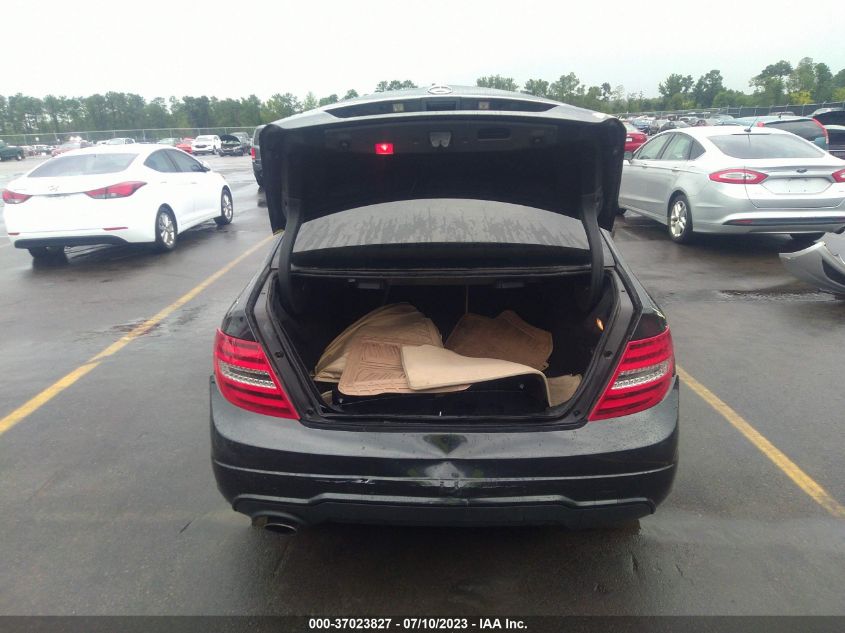 2014 MERCEDES-BENZ C-CLASS C 250 - WDDGF4HB9EG243174