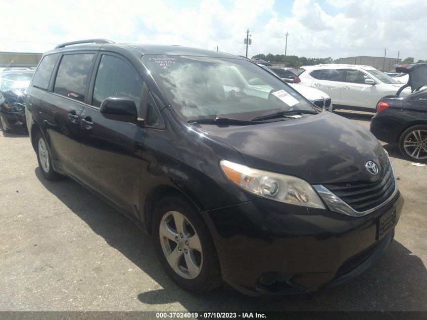 2017 TOYOTA SIENNA LE - 5TDKZ3DC6HS776484
