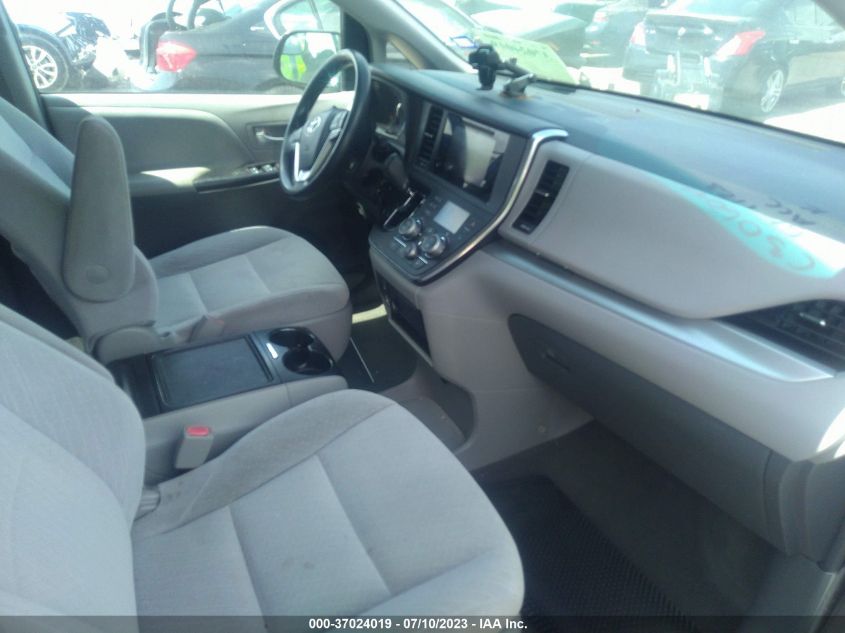 2017 TOYOTA SIENNA LE - 5TDKZ3DC6HS776484
