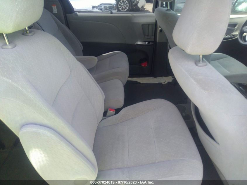 2017 TOYOTA SIENNA LE - 5TDKZ3DC6HS776484