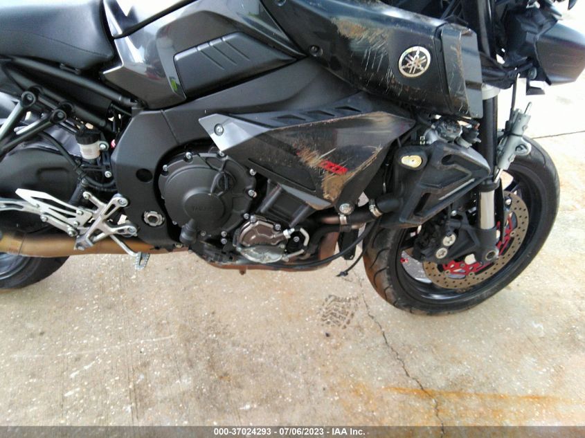 2017 YAMAHA FZ10 - JYARN48E1HA001160