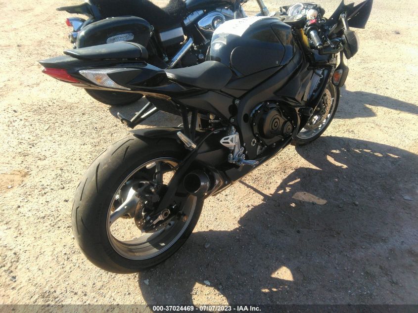 2011 SUZUKI GSX750 JS1GR7MAXB2102102