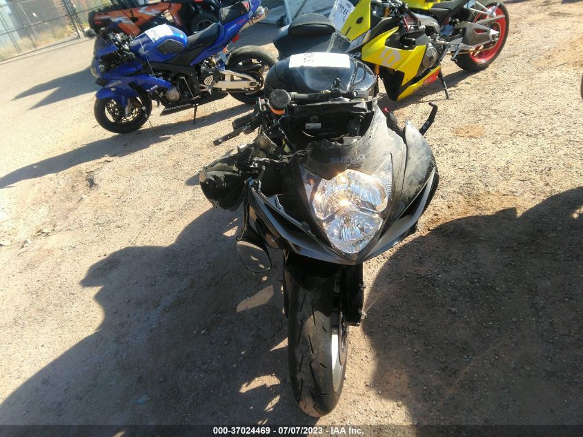 2011 SUZUKI GSX750 JS1GR7MAXB2102102