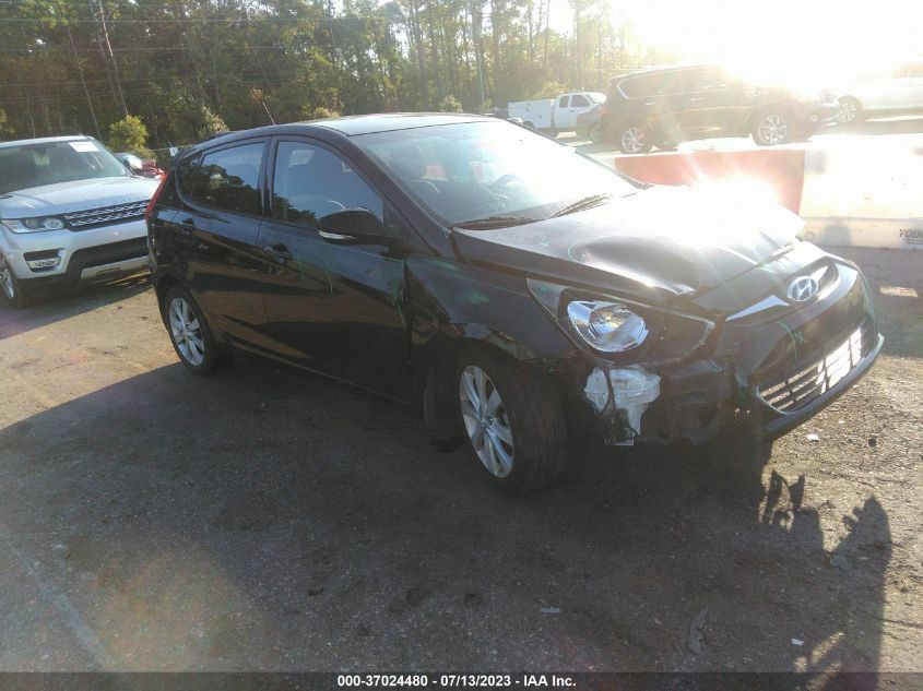 2013 HYUNDAI ACCENT SE - KMHCU5AE7DU075068