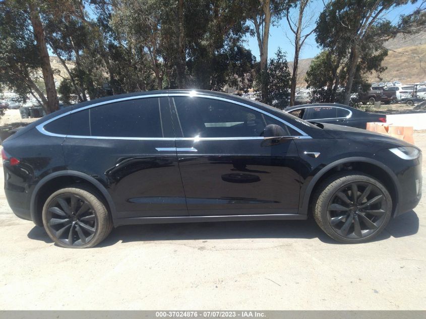 2020 TESLA MODEL X - 5YJXCAE2XLF304447