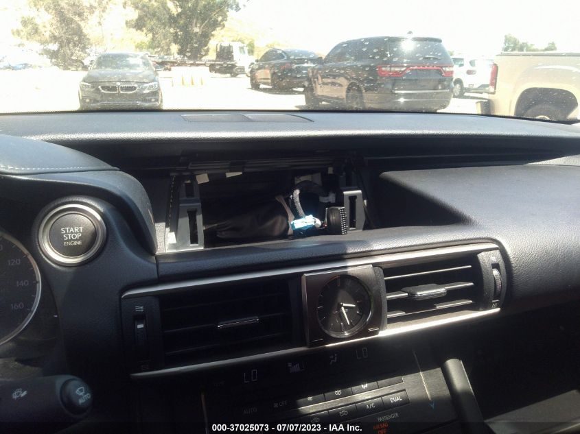 2018 LEXUS IS 300 - JTHC81D28J5032267