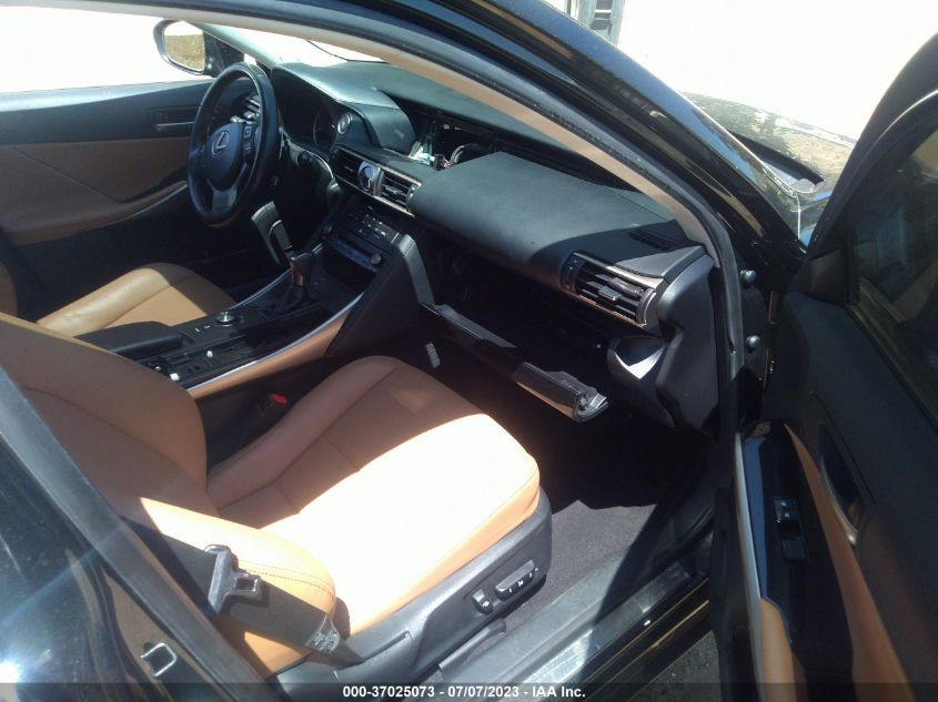 2018 LEXUS IS 300 - JTHC81D28J5032267