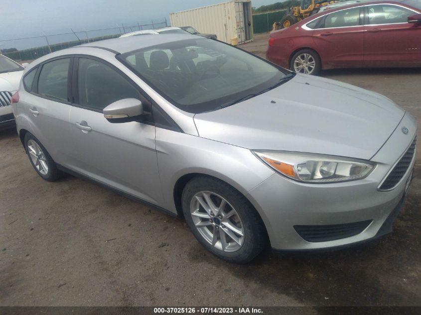 2015 FORD FOCUS SE - 1FADP3K21FL368794