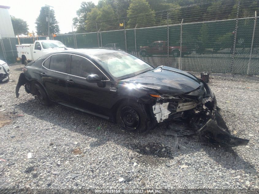 2021 TOYOTA CAMRY HYBRID LE - 4T1C31AK3MU566142