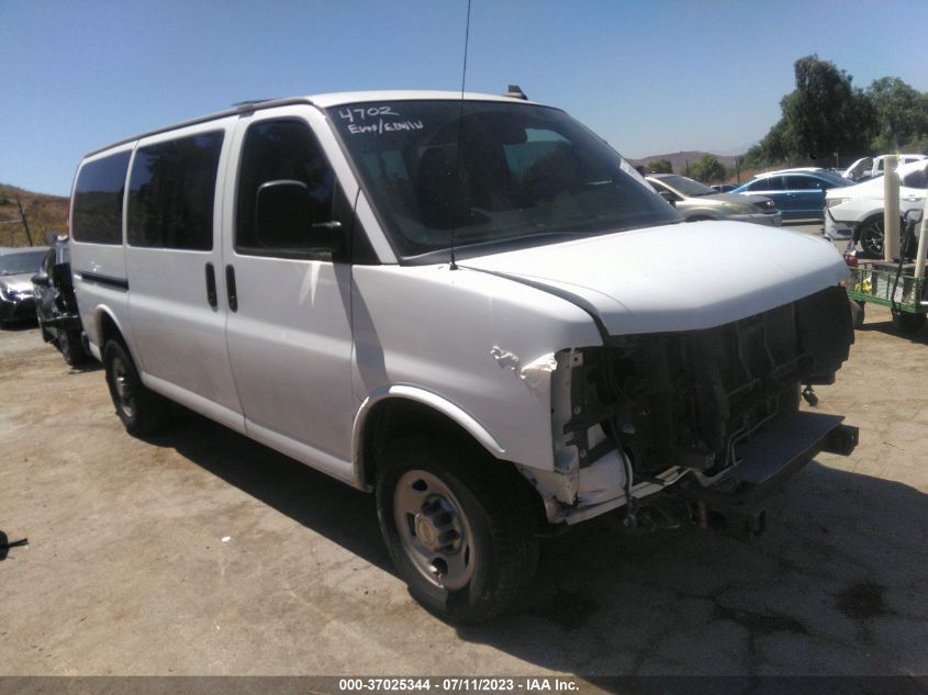 2016 CHEVROLET EXPRESS PASSENGER LT - 1GAWGFFG7G1204997