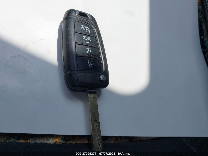 2019 HYUNDAI KONA SE - KM8K1CAA6KU216750