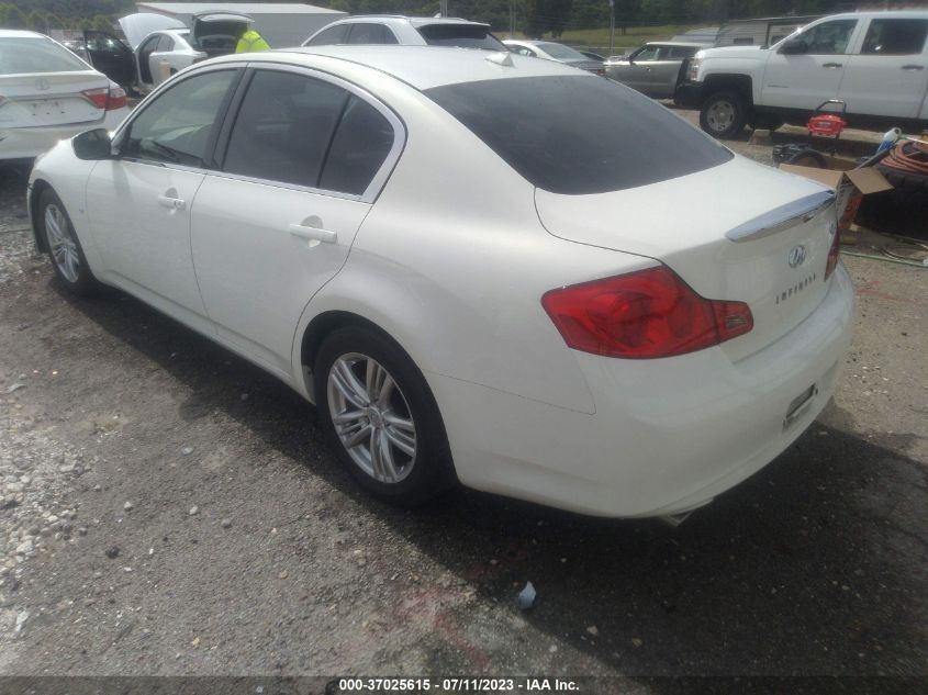 2015 INFINITI Q40 JN1CV6AP5FM580718