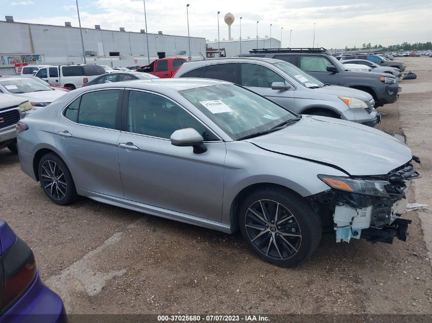 2021 TOYOTA CAMRY SE - 4T1G11AK1MU585120