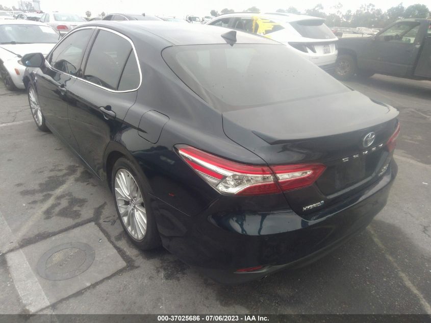 2018 TOYOTA CAMRY HYBRID - 4T1B21HK4JU500148