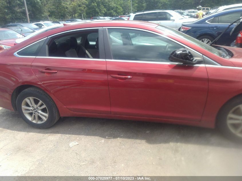 2015 HYUNDAI SONATA 2.4L SE - 5NPE24AF0FH227341