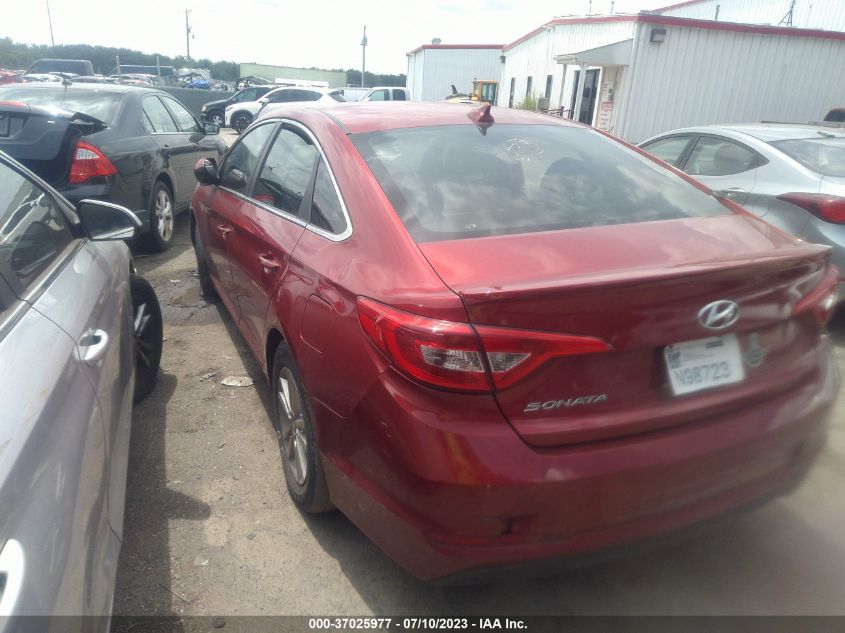 2015 HYUNDAI SONATA 2.4L SE - 5NPE24AF0FH227341