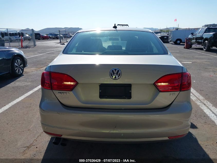 2014 VOLKSWAGEN JETTA SEDAN SE - 3VWD17AJ6EM247684