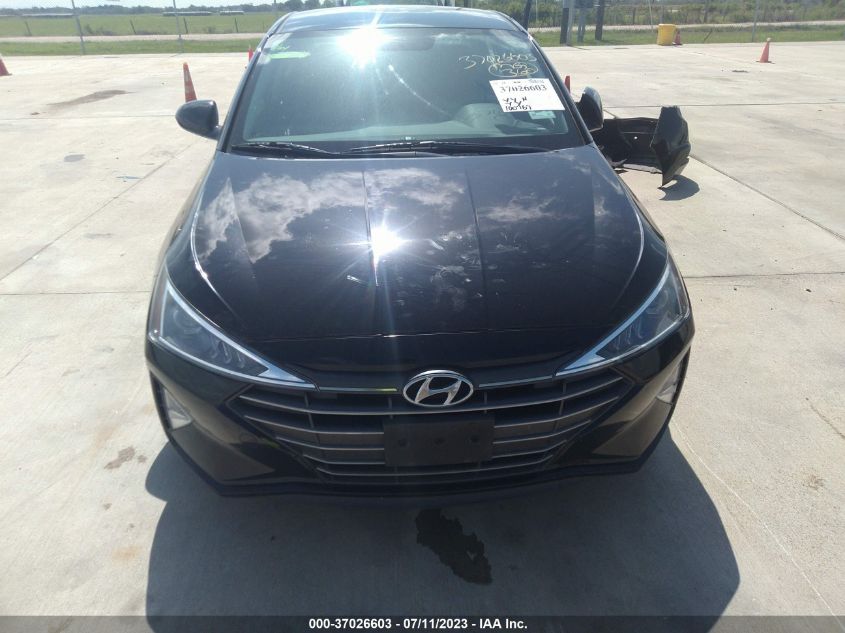 2019 HYUNDAI ELANTRA SE - KMHD74LF2KU756084