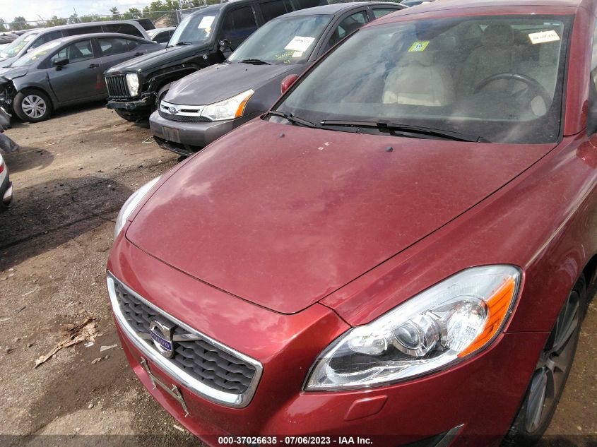 2013 VOLVO C70 T5 YV1672MC7DJ140532