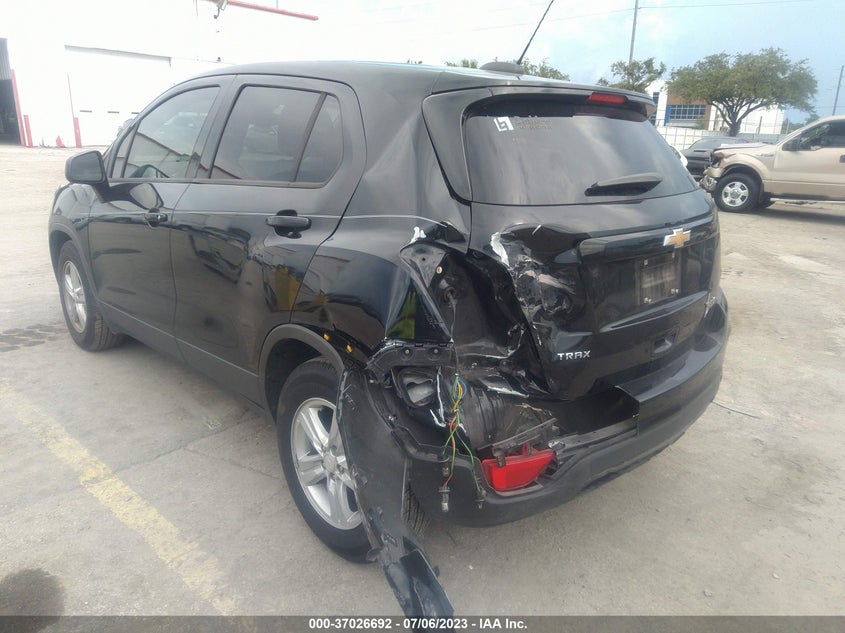 VIN 3GNCJKSB2LL139646 2020 CHEVROLET TRAX LS