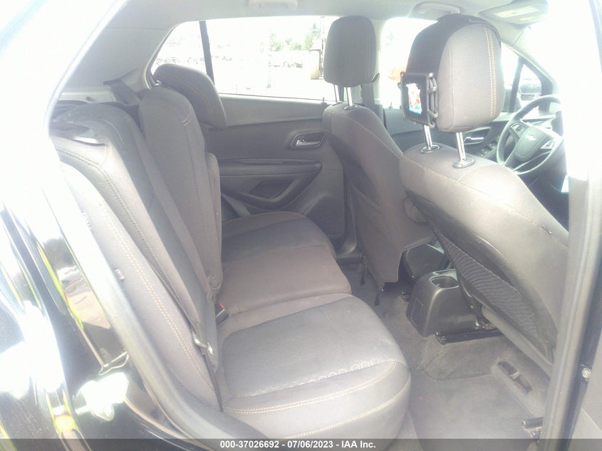VIN 3GNCJKSB2LL139646 2020 CHEVROLET TRAX LS