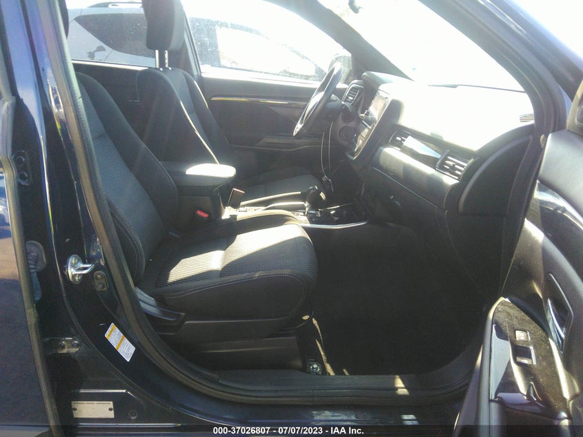 VIN JA4AD3A33JZ063376 2018 MITSUBISHI OUTLANDER SE/SEL