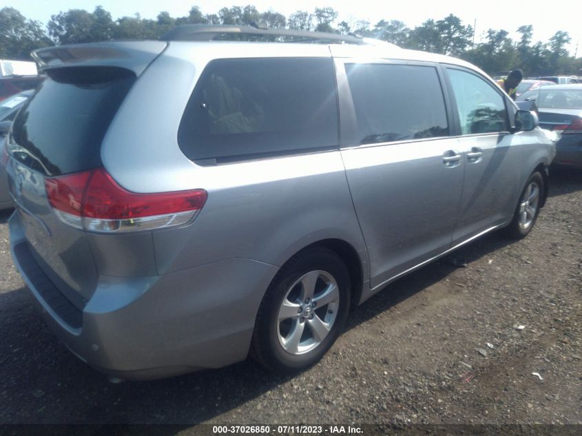 2013 TOYOTA SIENNA LE - 5TDKK3DC8DS358569