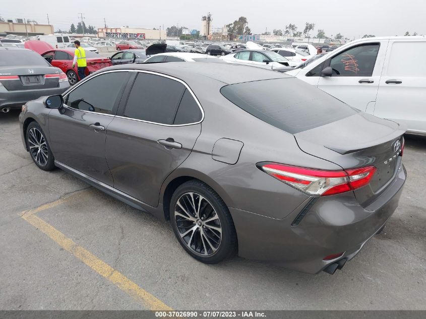 2018 TOYOTA CAMRY L/LE/XLE/SE/XSE - 4T1B11HK0JU039730
