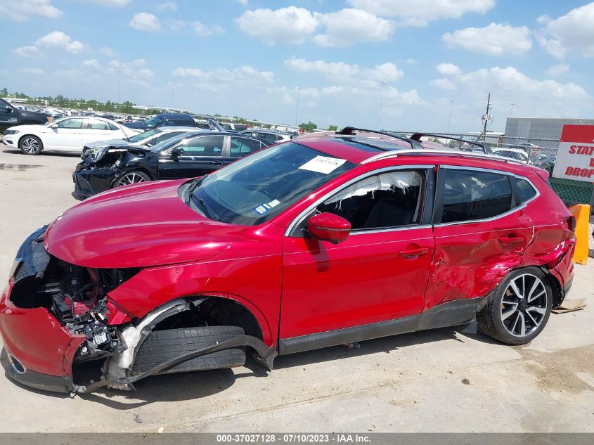 2017 NISSAN ROGUE SPORT SL - JN1BJ1CP4HW023894