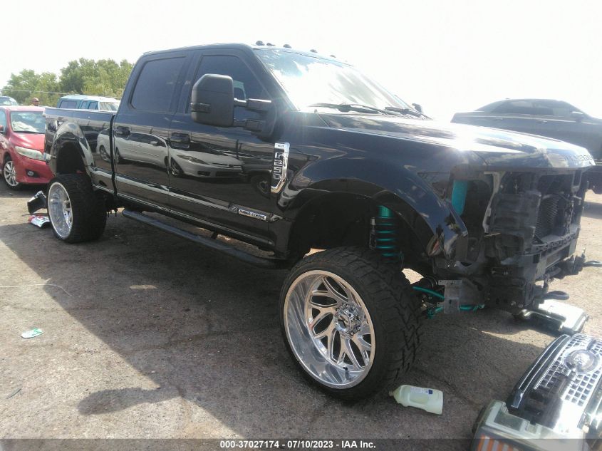 2017 FORD SUPER DUTY F-250 SRW LARIAT/PLATINUM - 1FT7W2BT8HEE97877