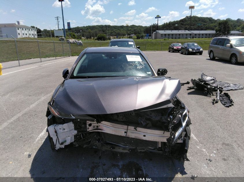 4T1B31HK7KU512535 Toyota Camry HYBRID LE 13