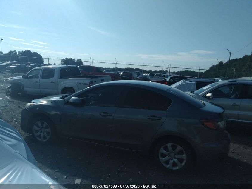 2013 MAZDA MAZDA3 I SV - JM1BL1TG5D1808908
