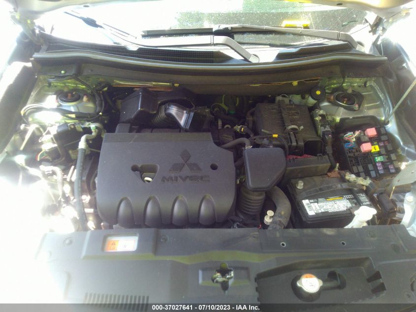 2017 MITSUBISHI OUTLANDER SE/SEL - JA4AZ3A38HZ055771