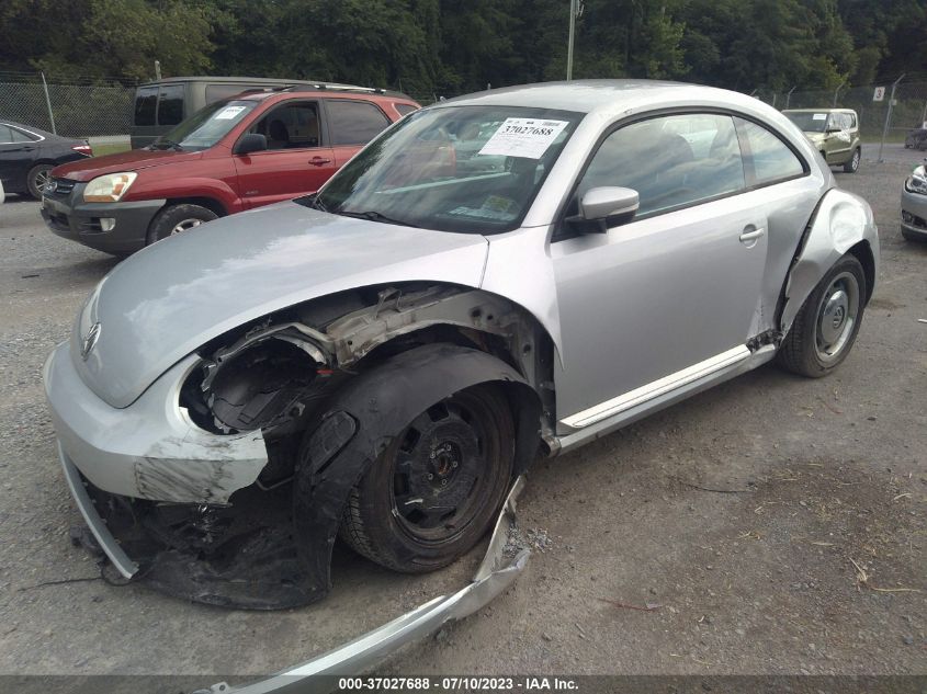 2013 VOLKSWAGEN BEETLE COUPE 2.5L - 3VWJX7AT5DM610588