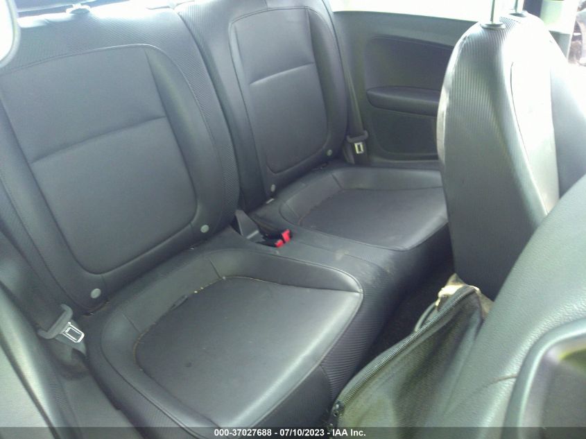 2013 VOLKSWAGEN BEETLE COUPE 2.5L - 3VWJX7AT5DM610588