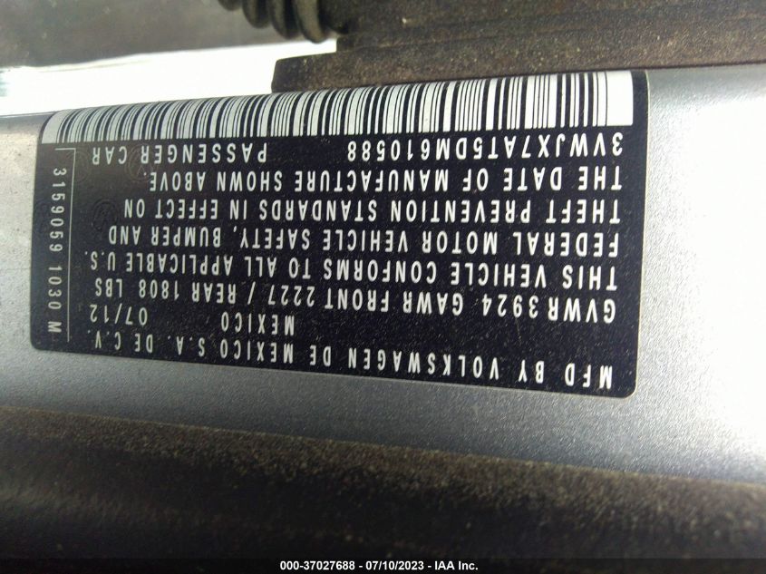 2013 VOLKSWAGEN BEETLE COUPE 2.5L - 3VWJX7AT5DM610588