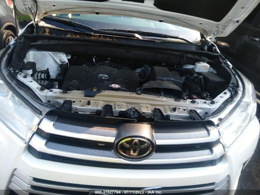 2019 TOYOTA HIGHLANDER SE/XLE - 5TDJZRFH6KS608035