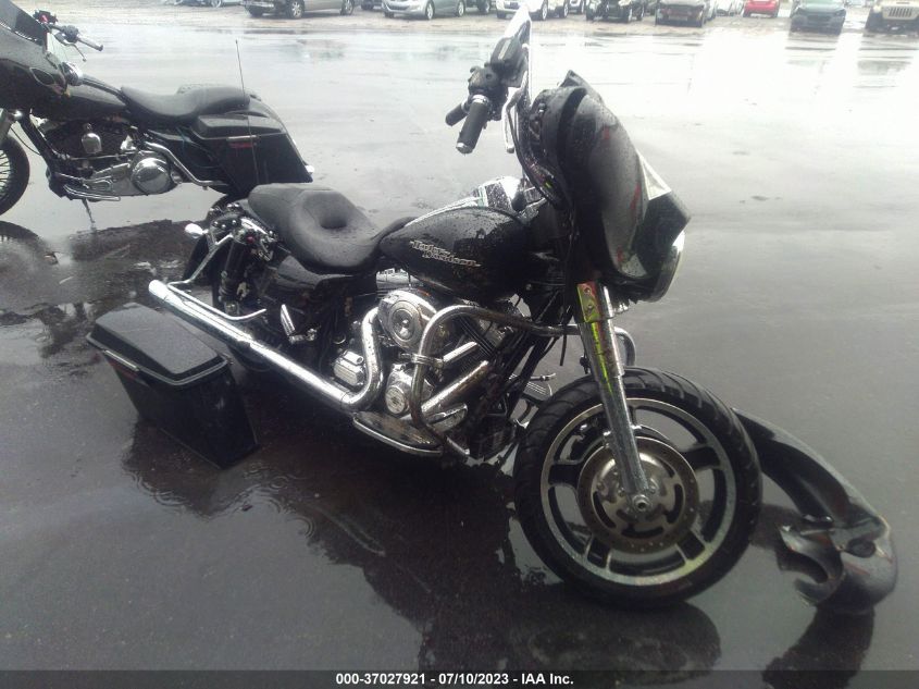 2013 HARLEY-DAVIDSON FLHX STREET GLIDE - 1HD1KBM14DB619688