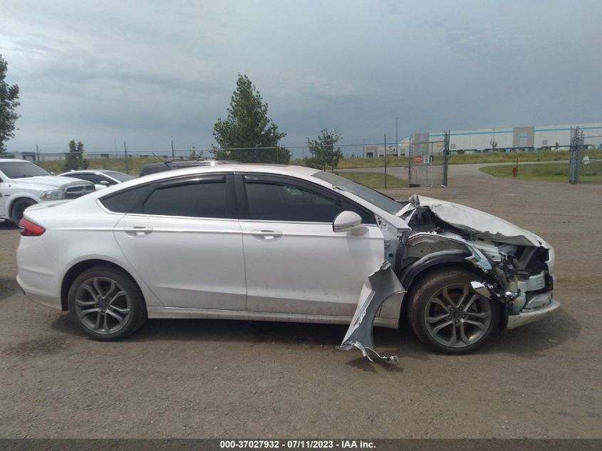 2017 FORD FUSION SE - 3FA6P0T92HR200914