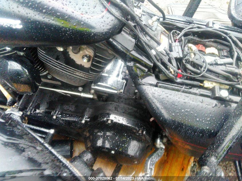 2015 HARLEY-DAVIDSON FLTRXS ROAD GLIDE SPECIAL - 1HD1KTM14FB670858