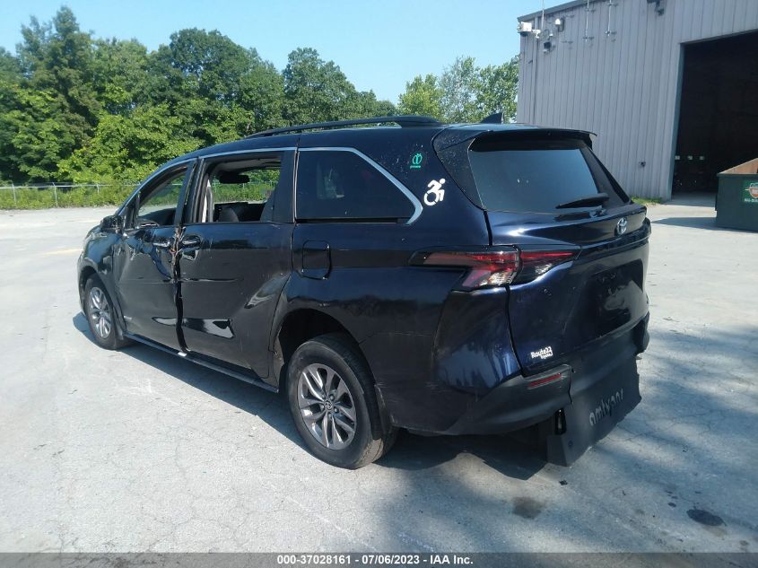 VIN 5TDYRKEC8M5065981 2021 TOYOTA SIENNA no.3