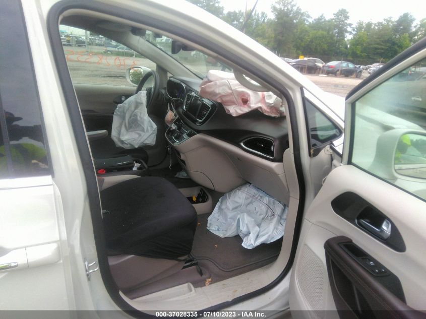 2019 CHRYSLER PACIFICA TOURING PLUS - 2C4RC1FG6KR588391