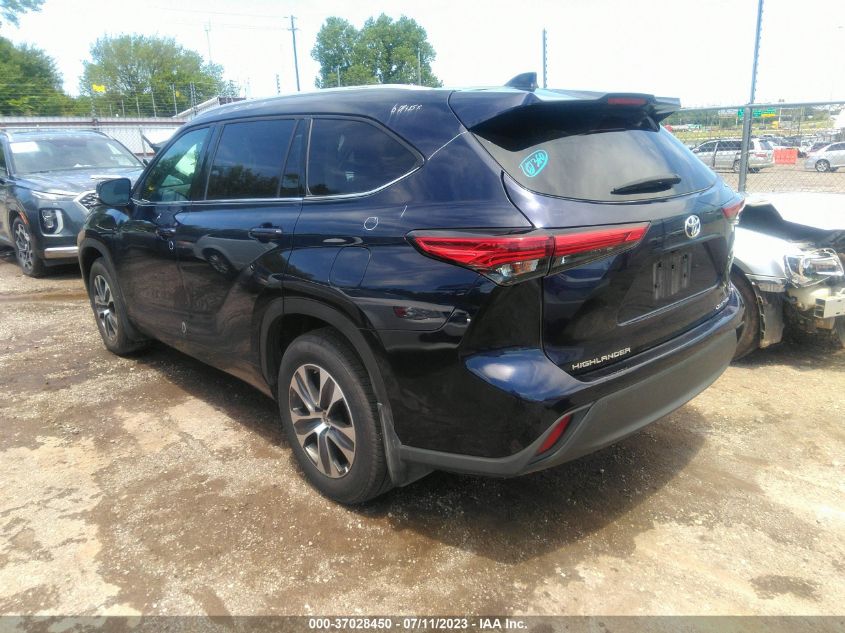 2022 TOYOTA HIGHLANDER XLE - 5TDGZRBH6NS577504