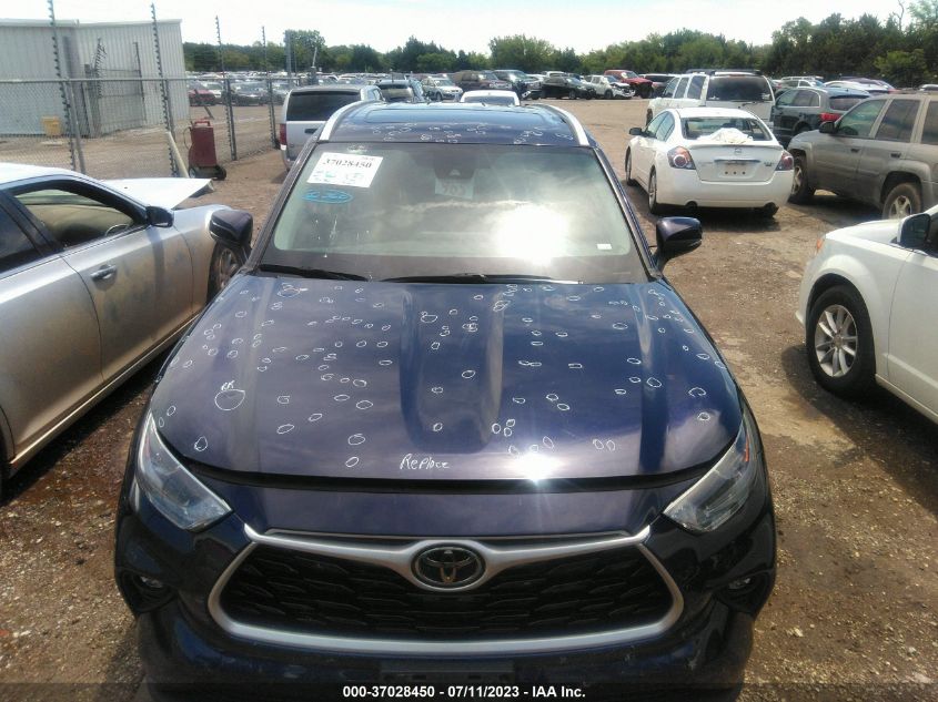 2022 TOYOTA HIGHLANDER XLE - 5TDGZRBH6NS577504