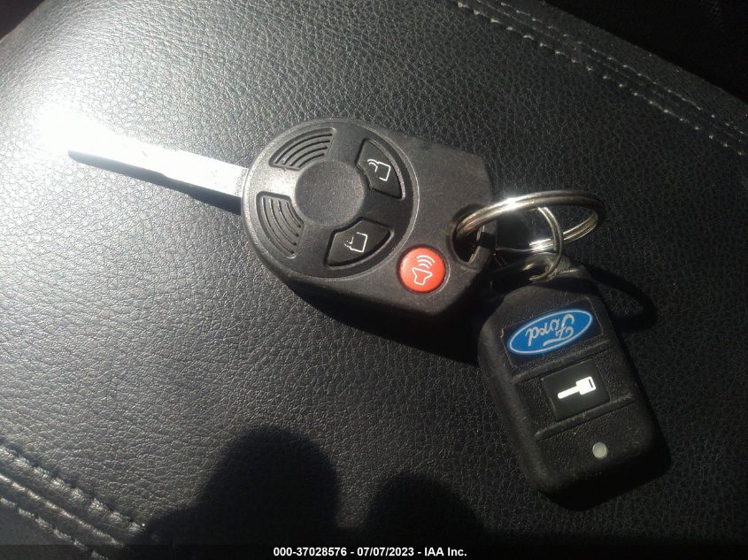 2015 FORD ESCAPE SE - 1FMCU9G93FUA17656