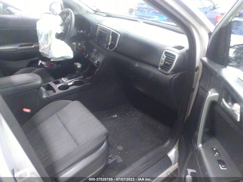 VIN KNDPM3ACXK7597102 2019 KIA SPORTAGE LX