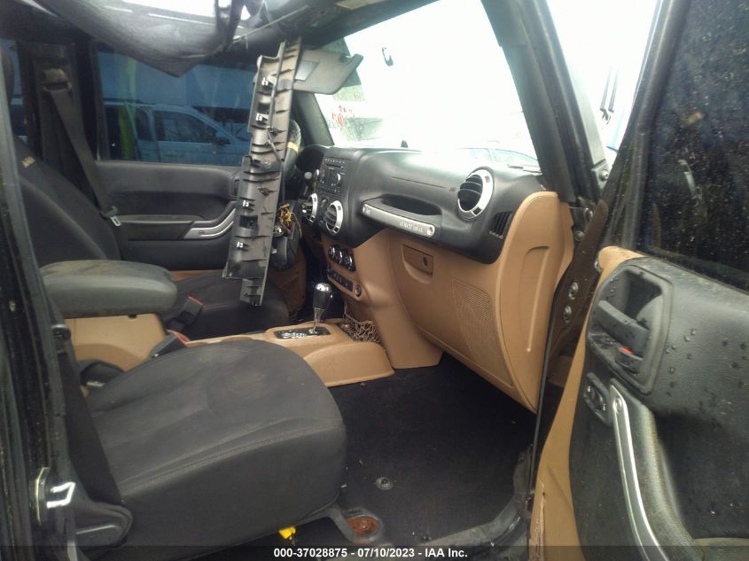 2015 JEEP WRANGLER UNLIMITED SAHARA - 1C4BJWEG8FL772624