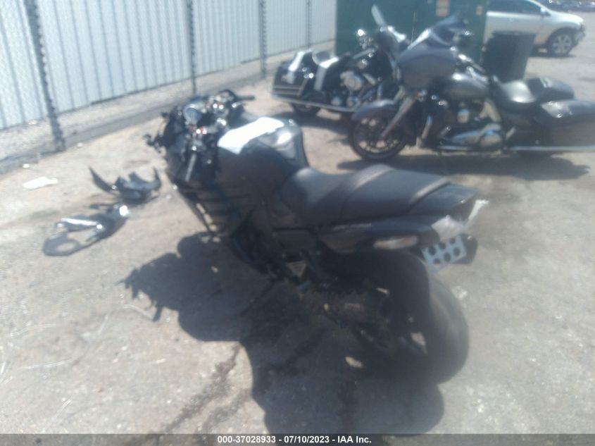 2012 KAWASAKI ZX1400 EC - JKBZXNE19CA000925