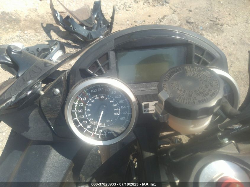 2012 KAWASAKI ZX1400 EC - JKBZXNE19CA000925